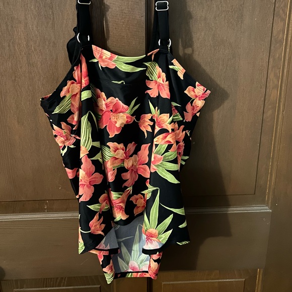 St johns bay tankini tankini size 18W - Picture 2 of 3